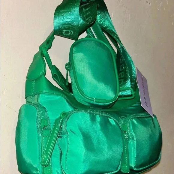 Brand New Madden Girl Green Marissa Crossbody with Accessory Pouch NWTS - Picture 5 of 9